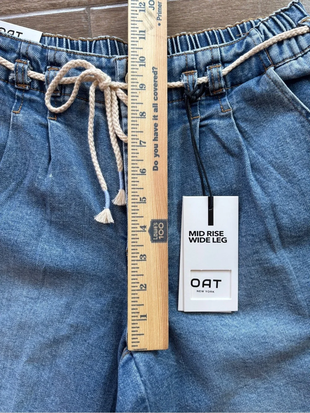 Women's Blue Denim Mid-Rise Wide Leg Comfort Shorts Raw Hem size 4 New Longer